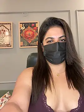 Chatroom XXX en direct de Varsha__world