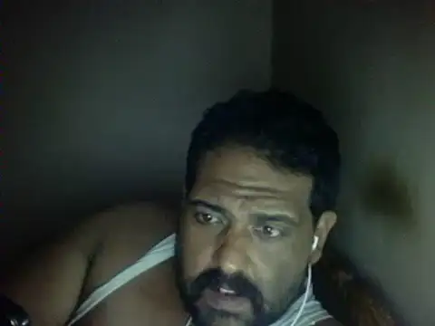 הופעת וובקאם של elpoop7305