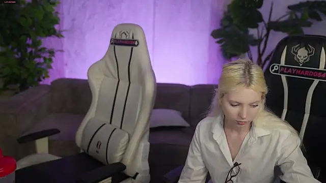 Luna_secretgirl Webcam-Show
