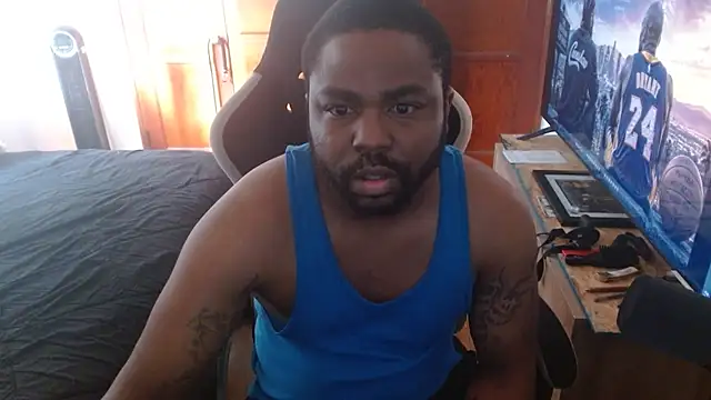 Breadwinnah Show in webcam