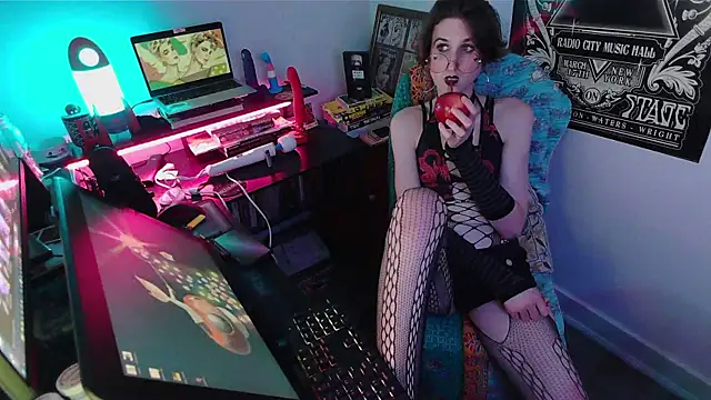 Pokazy przed kamerką – GiRL_POLARiS