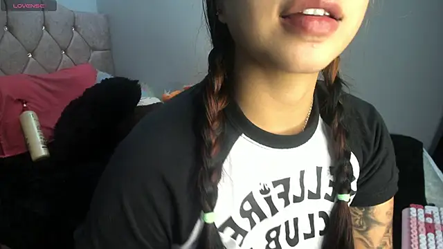 XXX chat uživo modela lady_baquerito