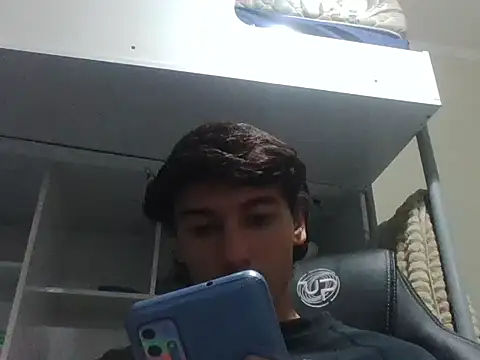 Show de zyonboy1 na webcam