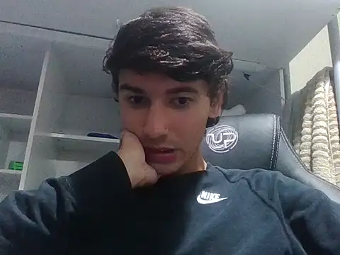 Show de zyonboy1 na webcam