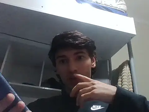 Show modela zyonboy1 na web-kameri