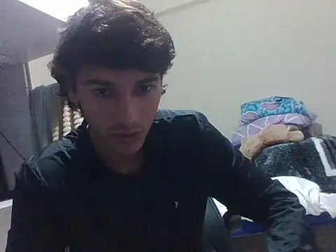 Show modela zyonboy1 na web-kameri