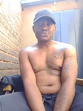 hugecurveD webkamerás műsora