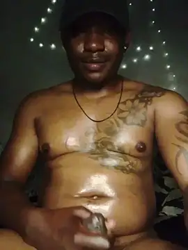 hugecurveD Show Webcam