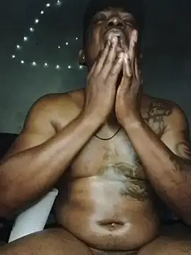 hugecurveD Webcam show