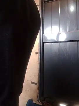 hugecurveD's Webcam Show