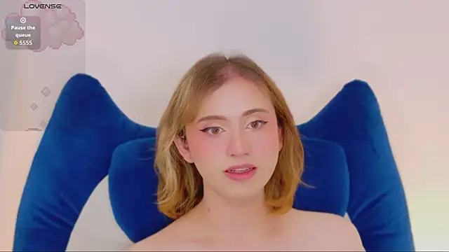 הופעת וובקאם של seraphine_star