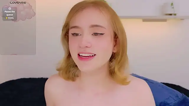 הופעת וובקאם של seraphine_star