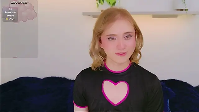 seraphine_star Шоу с уебкамера