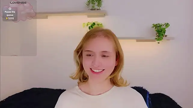 seraphine_star Pertunjukan Webcam