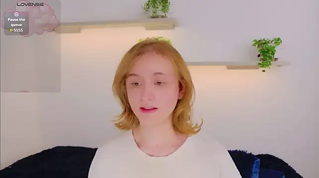 seraphine_star Adlı Modelin Web Kamerası Şovu