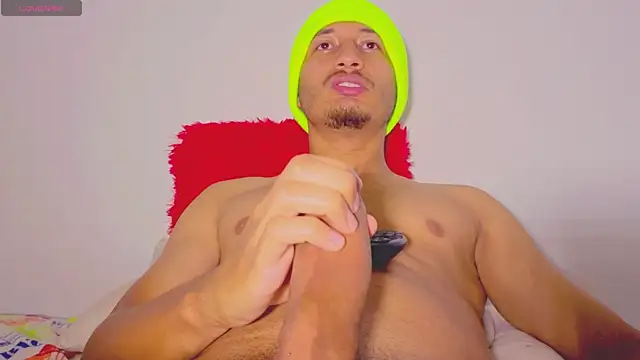 enormous_c0ckk Webcam show