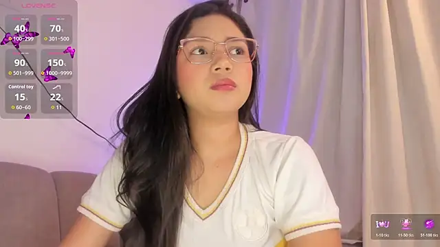 sarayu-'s Live XXX Chat