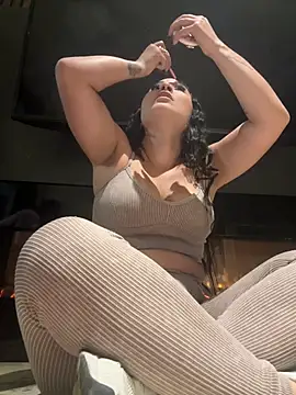 ReinaChloe's Live XXX Chat