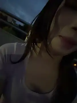 Yiyi-707 Webcam-Show