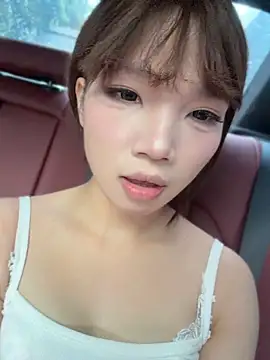 Yiyi-707 Live XXX-Chat