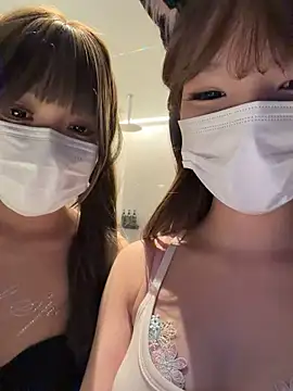 Yiyi-707's Webcam Show