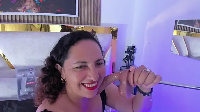 Luna_Naughty1 Live XXX-Chat