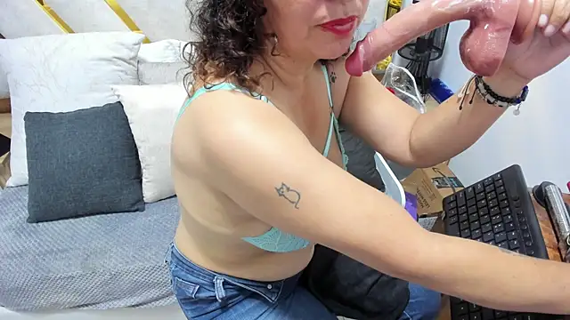 Luna_Naughty1's Webcam Show
