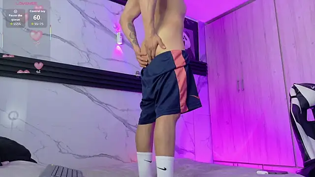 Saimonvela Show in webcam