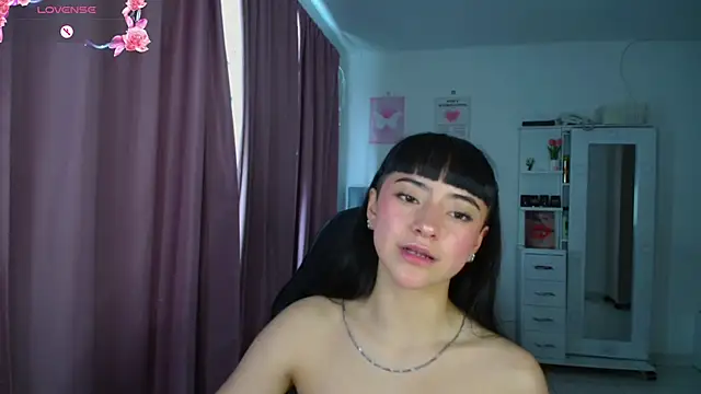 violetta_blackk's Live XXX Chat