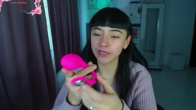 Chatroom XXX en direct de violetta_blackk