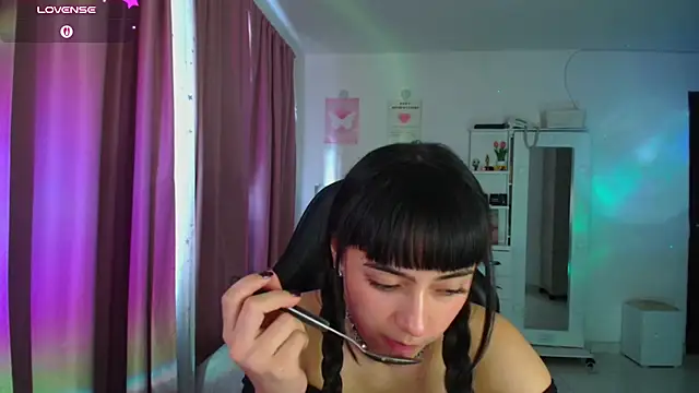 violetta_blackk 网络视讯表演