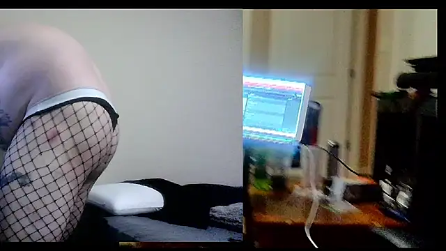Show modela Yahurrme na web-kameri
