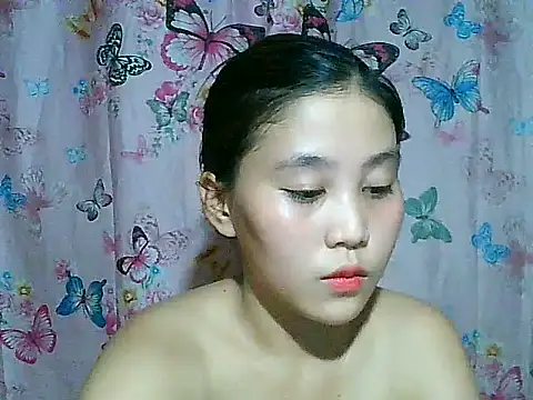 הופעת וובקאם של SexyAsianPussy4u