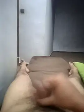 Hero1he1ro Webcam show