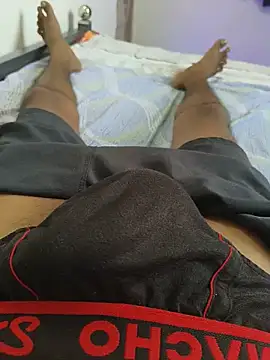 Curvy_Cock-69 网络视讯表演