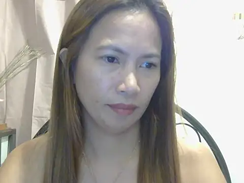Chatroom XXX en direct de Mei_08