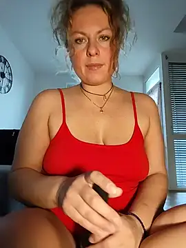 MiraCaramel Live XXX-chat