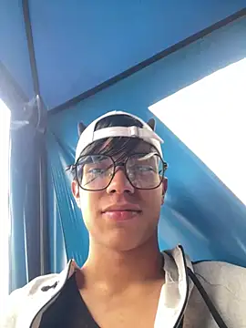 دردشة Andres_boy252 الجنسية المباشرة