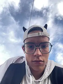 Andres_boy252 webkamerás műsora