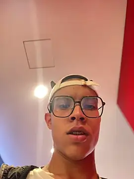 عرض كام Andres_boy252