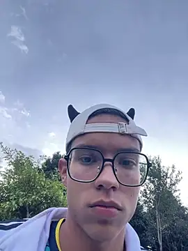 Andres_boy252's Webcam Show