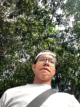 Andres_boy252's Webcam Show