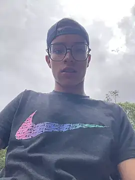 โชว์เว็บแคมของ Andres_boy252