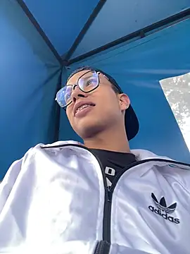 Andres_boy252 Show in webcam