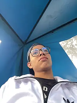 Andres_boy252 Show Webcam
