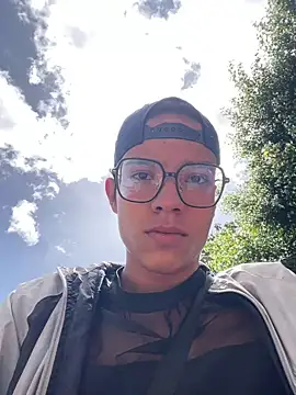 Andres_boy252 Pertunjukan Webcam