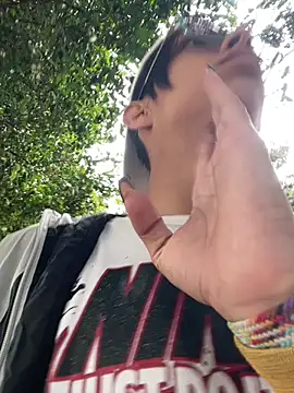 Pokazy przed kamerką – Andres_boy252