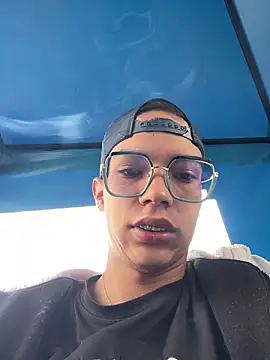 عرض كام Andres_boy252