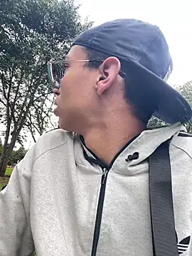 Show modela Andres_boy252 na web-kameri