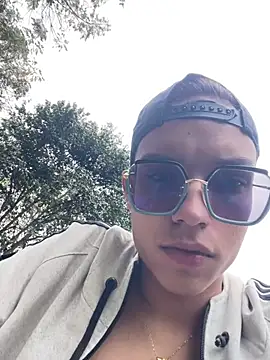 Andres_boy252 webcam show